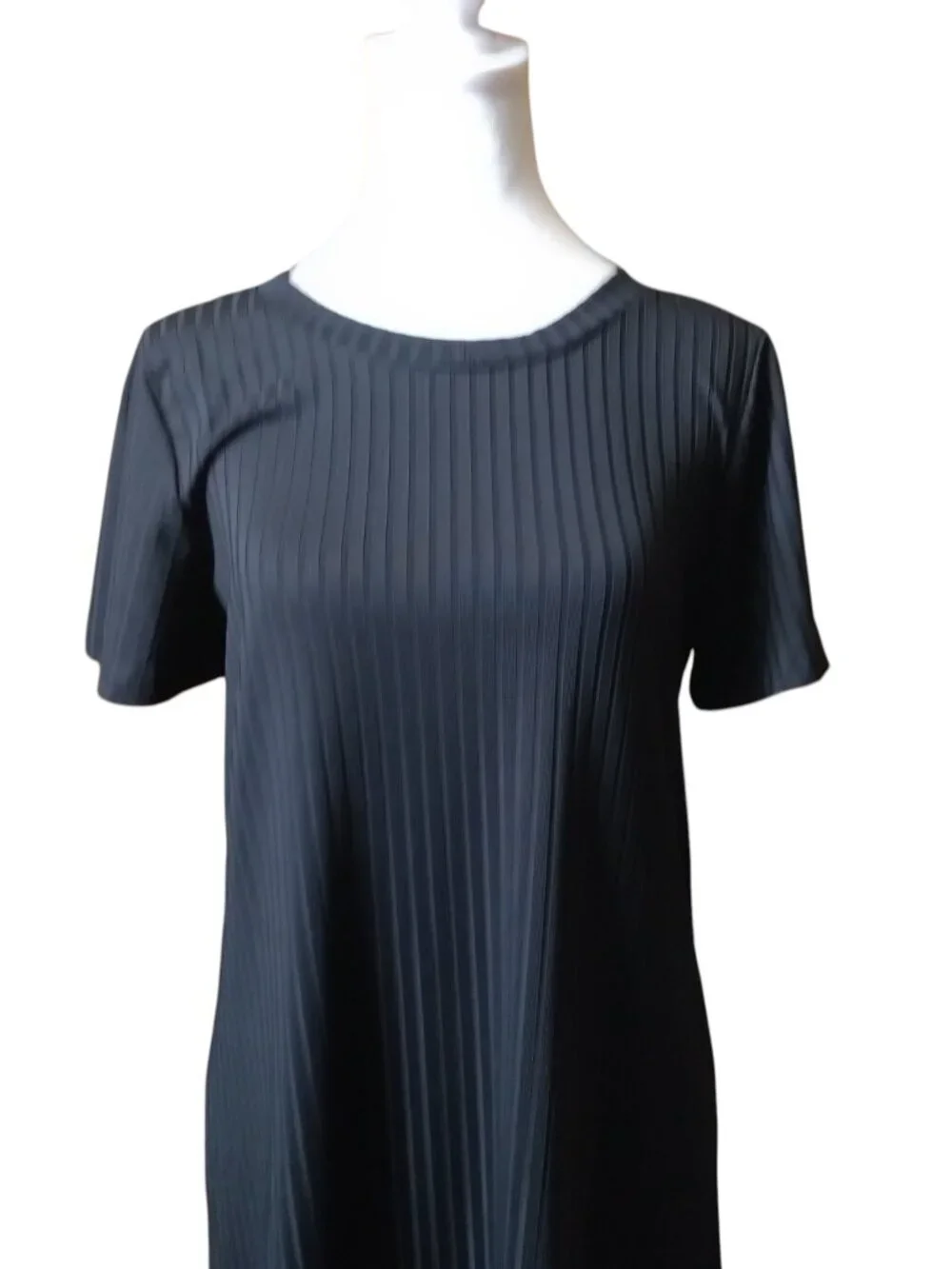 Maudye Jane XS Black Open Back Short Sleeve Classic Shirt Dress Contemporary